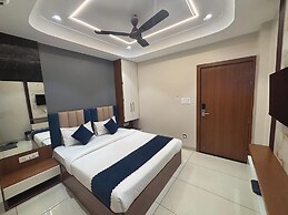 Hotel Trinetra Inn