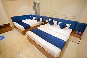Hotel Trinetra Inn