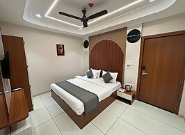 Hotel Trinetra Inn
