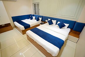 Hotel Trinetra Inn