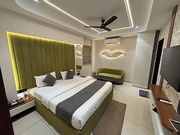 Hotel Trinetra Inn