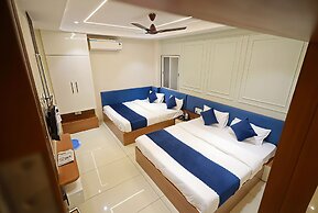 Hotel Trinetra Inn