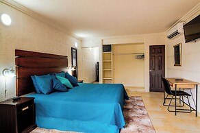 Carambola Boutique Studios