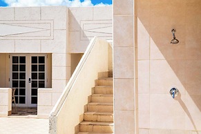 Carambola Boutique Studios