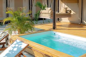 Amarena Canvas Beach Hotel
