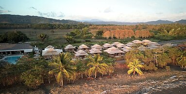 Amarena Canvas Beach Hotel