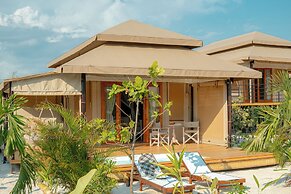 Amarena Canvas Beach Hotel