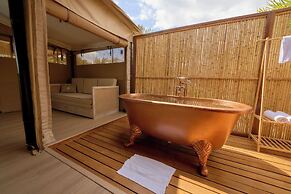 Amarena Canvas Beach Hotel