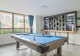 2bedroom with pooltable 1 block -Lleras