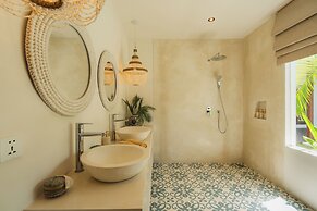Villa Oomi by Alfred in Bali