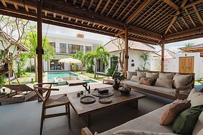 Villa Oomi by Alfred in Bali