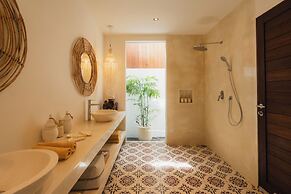 Villa Oomi by Alfred in Bali