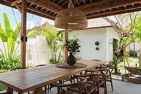 Villa Oomi by Alfred in Bali