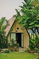 Luong Son Retreat