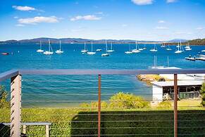 StayAU Riverfront Paradise Pet friendly