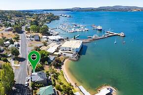 StayAU Riverfront Paradise Pet friendly