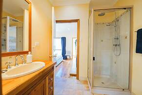 StayAU Riverfront Paradise Pet friendly