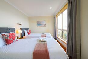 StayAU Riverfront Paradise Pet friendly