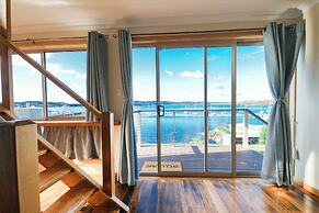 StayAU Riverfront Paradise Pet friendly