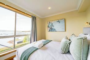 StayAU Riverfront Paradise Pet friendly