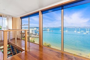 StayAU Riverfront Paradise Pet friendly