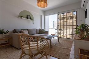 Blossom 1-BR Apt. & Balcony in Larnaca
