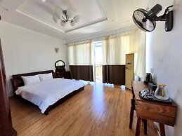Top Hill Halong Homestay