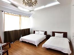 Top Hill Halong Homestay