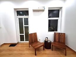 Top Hill Halong Homestay