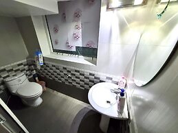 Top Hill Halong Homestay