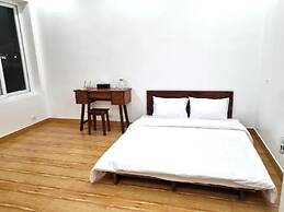 Top Hill Halong Homestay