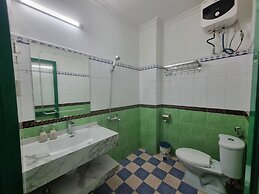 Alex Halong Hotel & Hostel