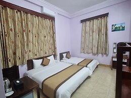 Alex Halong Hotel & Hostel