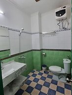 Alex Halong Hotel & Hostel