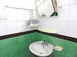 Alex Halong Hotel & Hostel