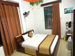 Alex Halong Hotel & Hostel