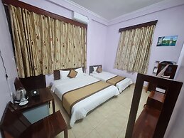 Alex Halong Hotel & Hostel