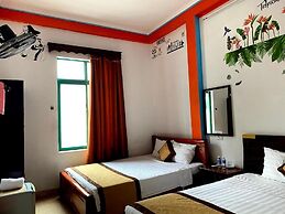 Alex Halong Hotel & Hostel