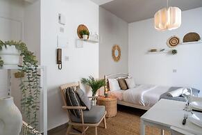 Orchid Cozy Studio & Balcony in Larnaca