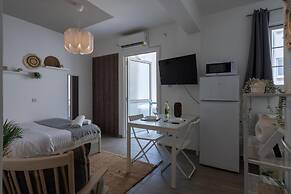 Orchid Cozy Studio & Balcony in Larnaca