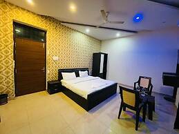 Hotel Royal Inn Lucknow