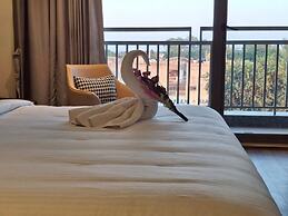 Hotel StoneLeaf