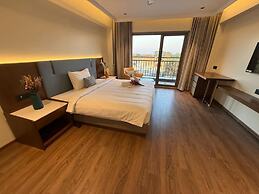 Hotel StoneLeaf