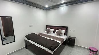 Janki Palace Hotel & Restaurant