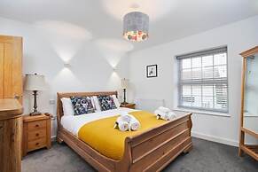 Gateway Mews