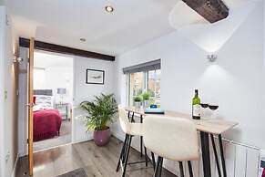 Gateway Mews
