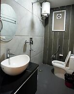 Suite 16 Studio Apartment
