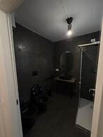 ROOMS 78
