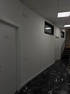 ROOMS 78