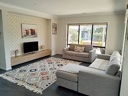 Modern Seaside Boho Incl Breakfast